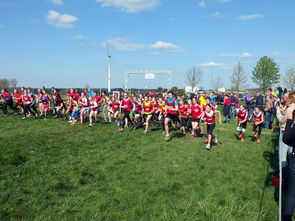 米兰体育在线下载-冬奥体验中心开放吸引大量青少年参与，冬奥会体验中心